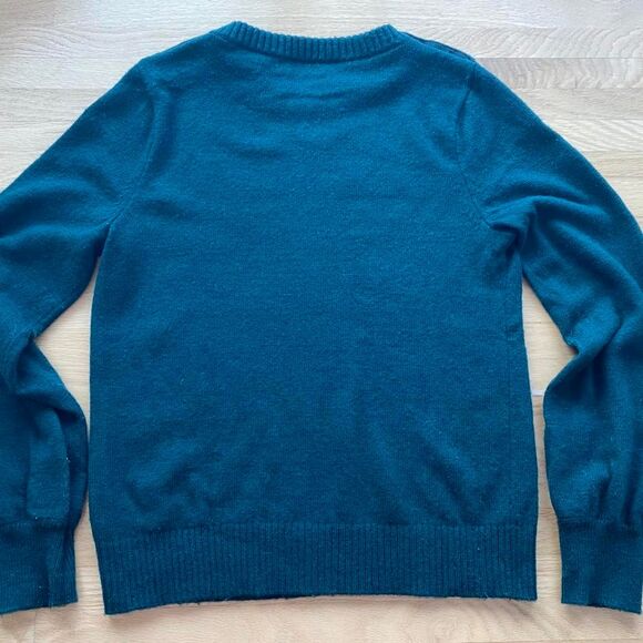 J.Crew Forest Green jeweled button Christmas Holiday Festive Lambswool Sweater M - Picture 2 of 5